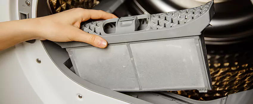 Signs Of A Clogged Dryer Lint Trap in Oakdale, Minnesota